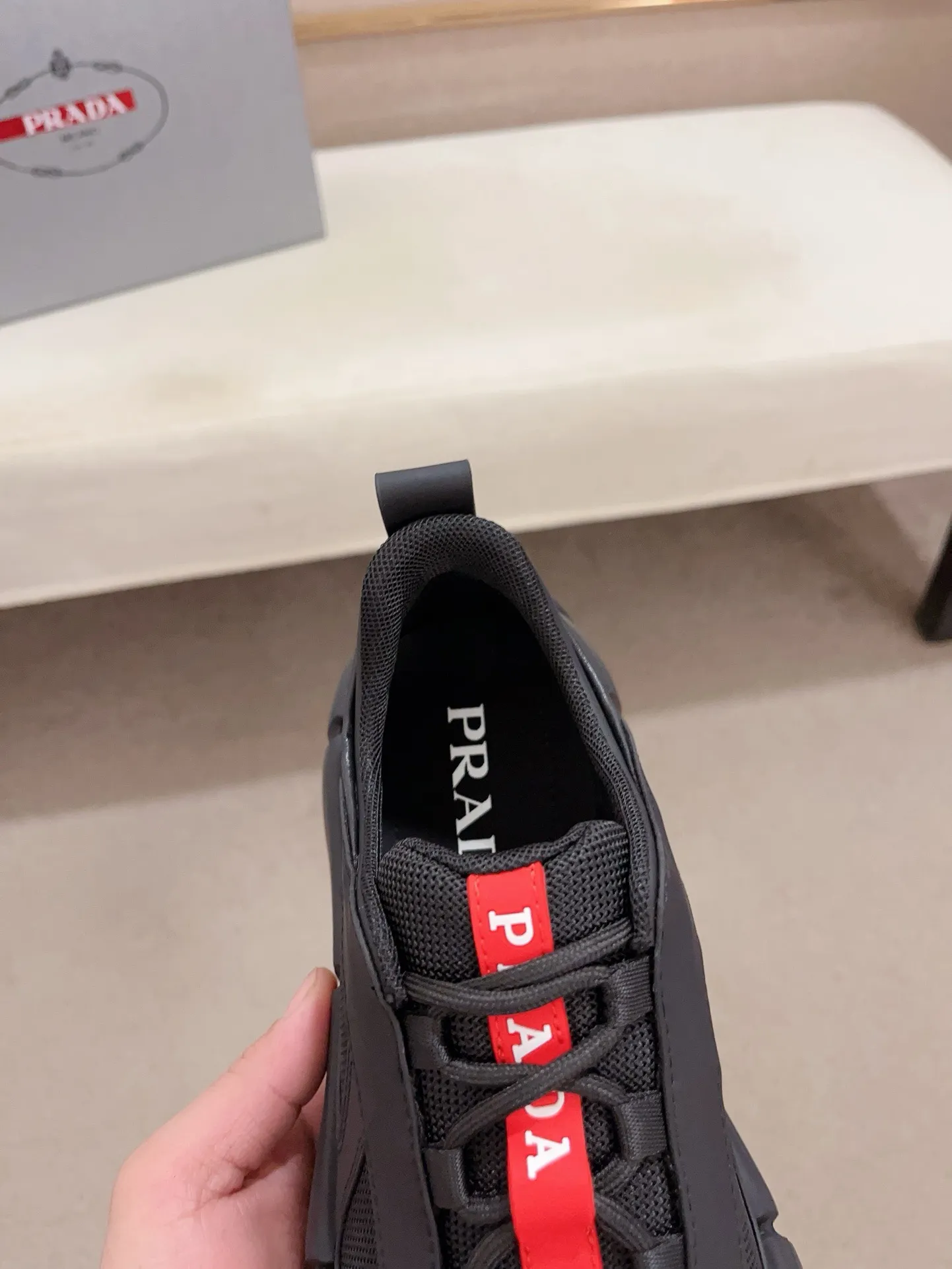 Men's shoes 💰 540💰 ✔️✔️✔️High version High-quality new PRADA (Prada) counters are launched simultaneously, new men's shoes, 😘fabrics are selected from first-layer cowhide. Lining: imported elastic mesh➕cowhide lining. 👍🏿High-end☄️Open-molded non-slip rubber outsole, exquisite lines, simple and elegant, comfortable and high-end for leisure travel. Number of yards: 38 to 44. (Can be customized for 45 non-refundable)